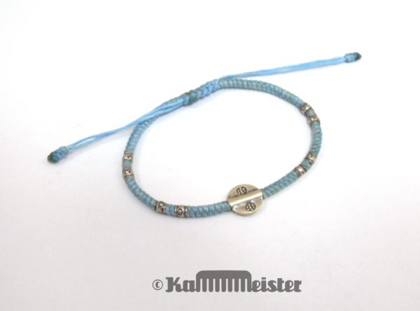 Makramee Armband - hellblau - Scheibe mit Blüte - Hill Tribe Silber